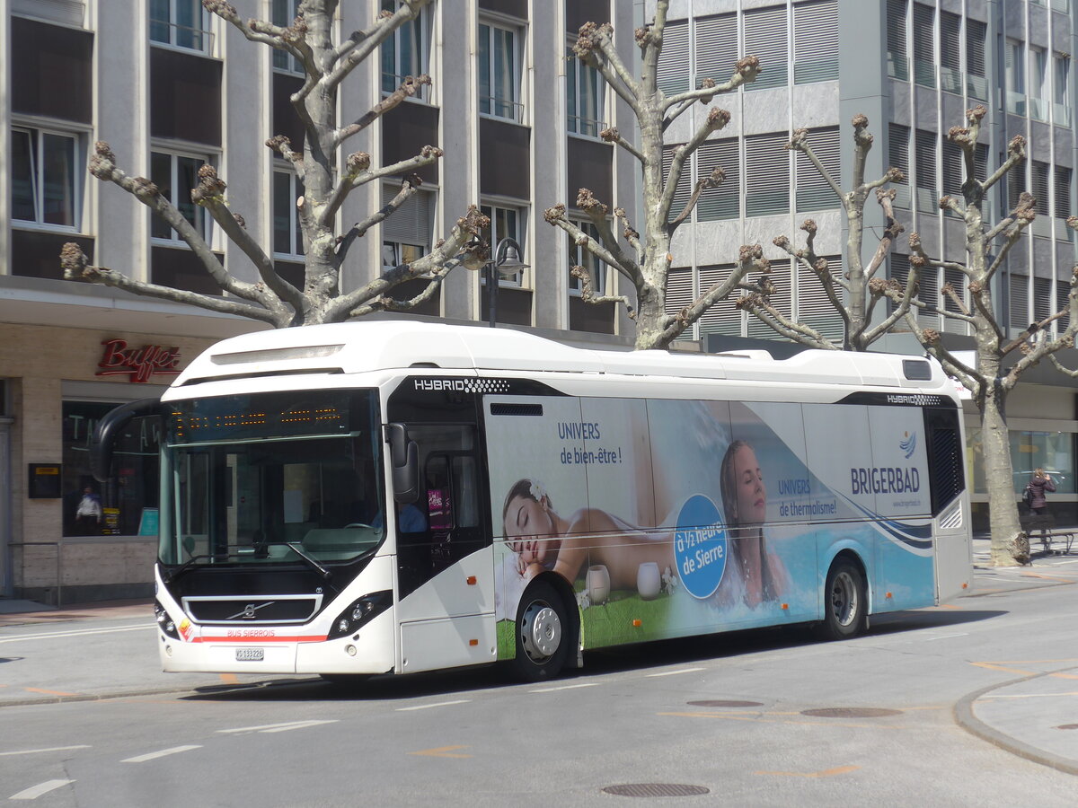 (225'115) - BS Sierre - VS 133'226 - Volvo am 19. April 2021 beim Bahnhof Sierre