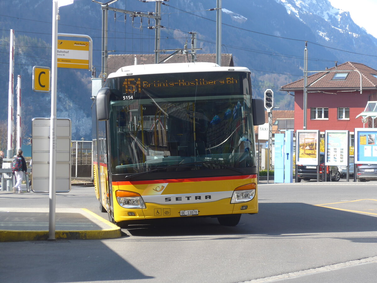 (225'195) - Flck, Brienz - Nr. 0/BE 13'878 - Setra am 21. April 2021 beim Bahnhof Brienz