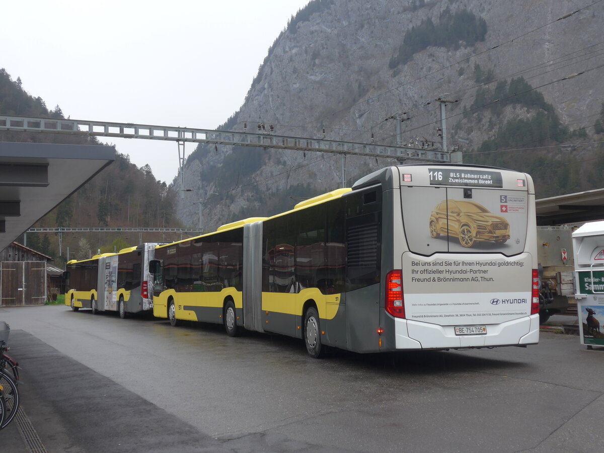 (225'237) - STI Thun - Nr. 705/BE 754'705 - Mercedes am 26. April 2021 beim Bahnhof Wimmis