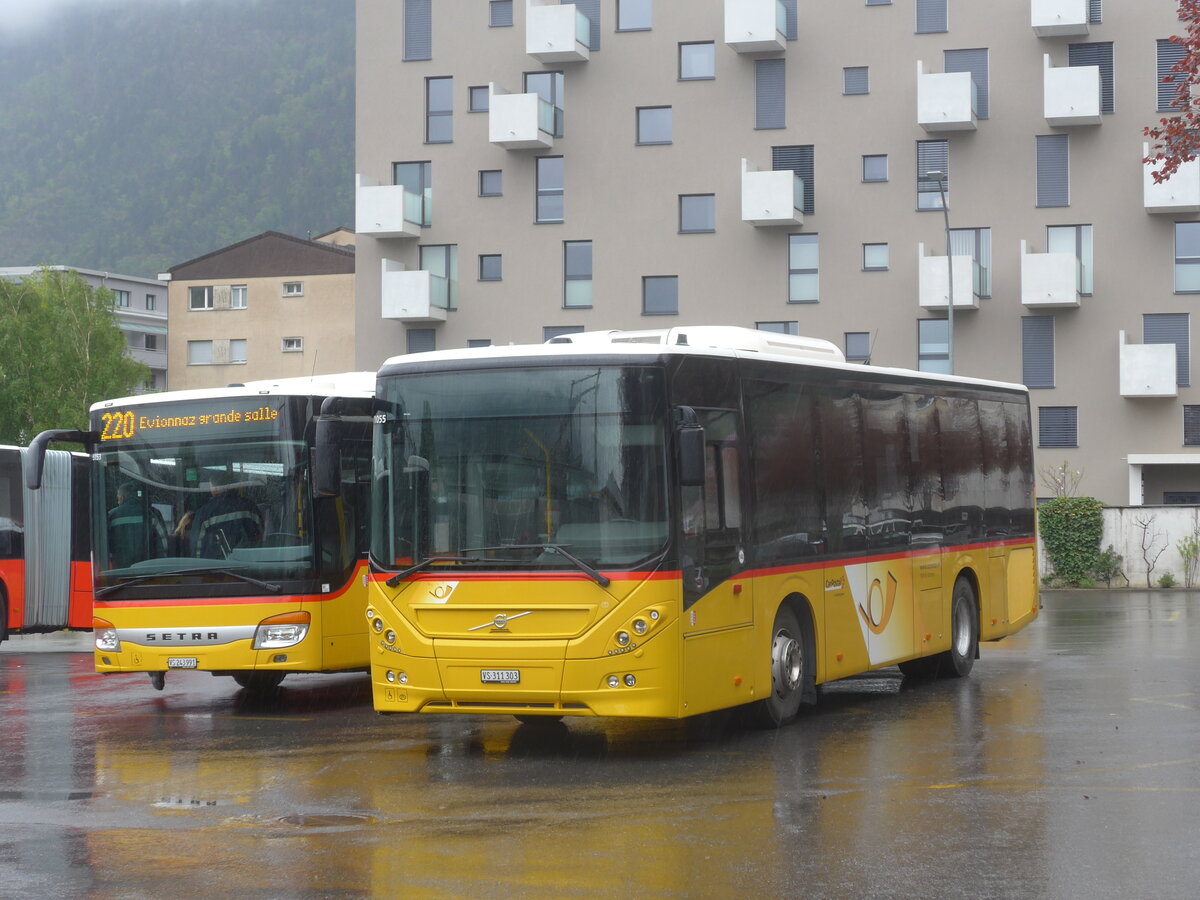 (225'487) - TMR Martigny - Nr. 140/VS 311'303 - Volvo am 1. Mai 2021 beim Bahnhof Martigny