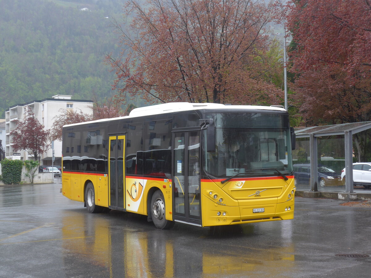 (225'491) - TMR Martigny - Nr. 140/VS 311'303 - Volvo am 1. Mai 2021 beim Bahnhof Martigny