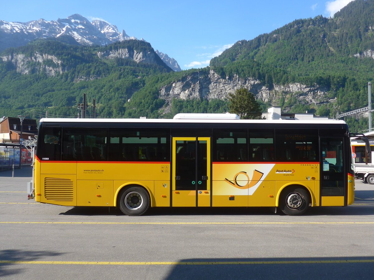 (225'813) - Flck, Brienz - Nr. 24/BE 868'724 - Iveco am 11. Juni 2021 in Meiringen, Postautostation