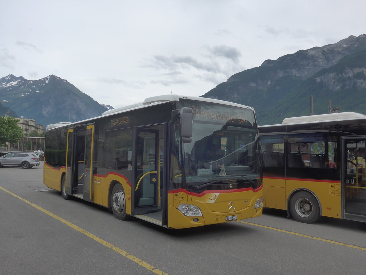 (226'115) - Flck, Brienz - Nr. 23/BE 868'723 - Mercedes am 3. Juli 2021 in Meiringen, Postautostation