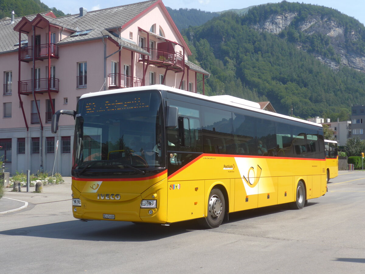 (227'456) - PostAuto Bern - BE 474'688 - Iveco am 21. August 2021 in Meiringen, Postautostation