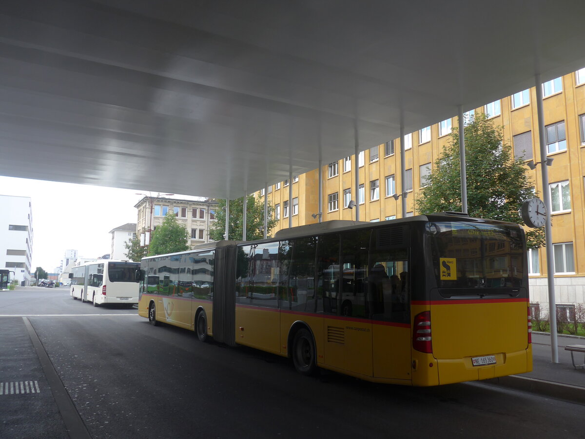 (228'120) - CarPostal Ouest - NE 165'360 - Mercedes (ex VD 545'211) am 18. September 2021 beim Bahnhof La Chaux-de-Fonds