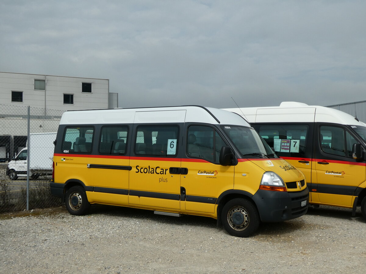 (228'271) - CarPostal Ouest - VD 327'861 - Renault am 25. September 2021 in Daillens, Planzer