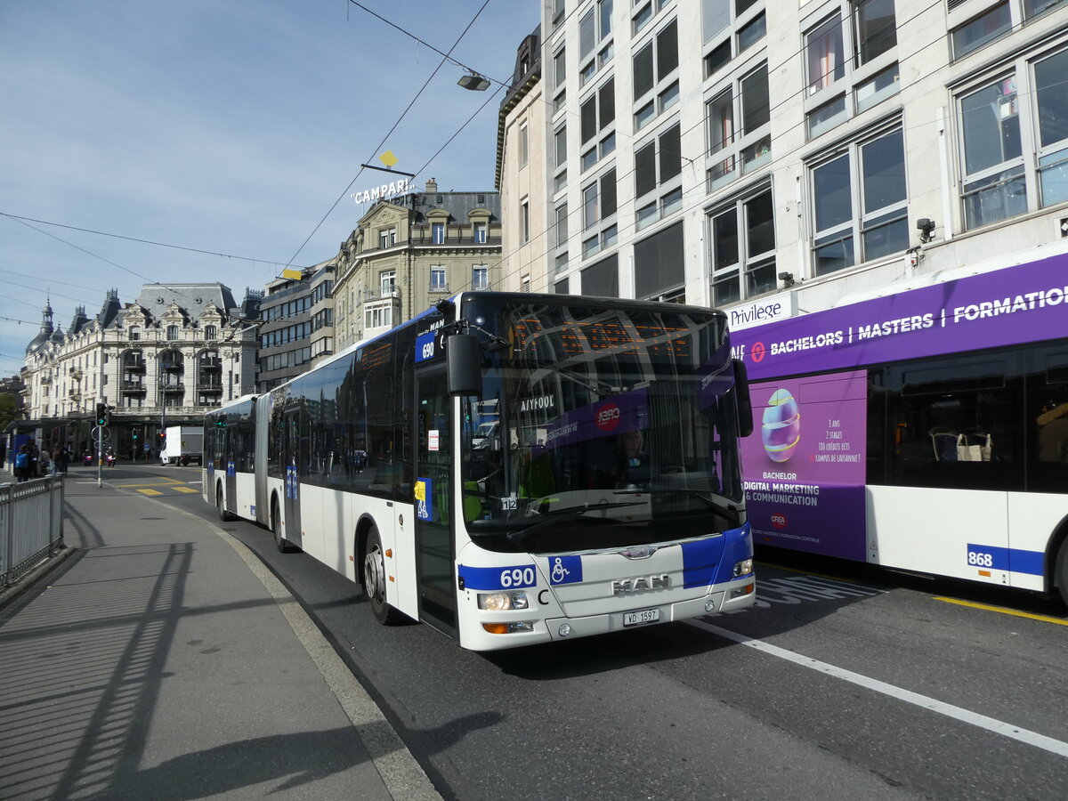 (228'902) - TL Lausanne - Nr. 690/VD 1597 - MAN am 11. Oktober 2021 in Lausanne, Bel-Air