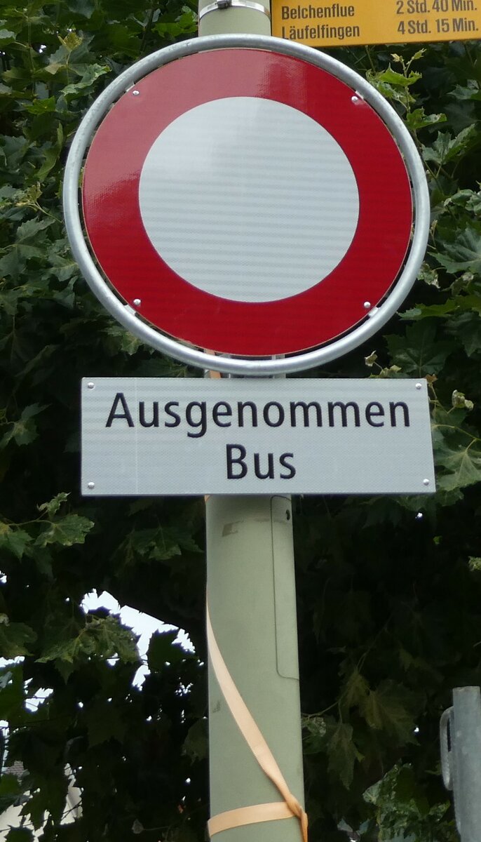 (228'985) - Ausgenommen Bus am 12. Oktober 2021 in Waldenburg, Station