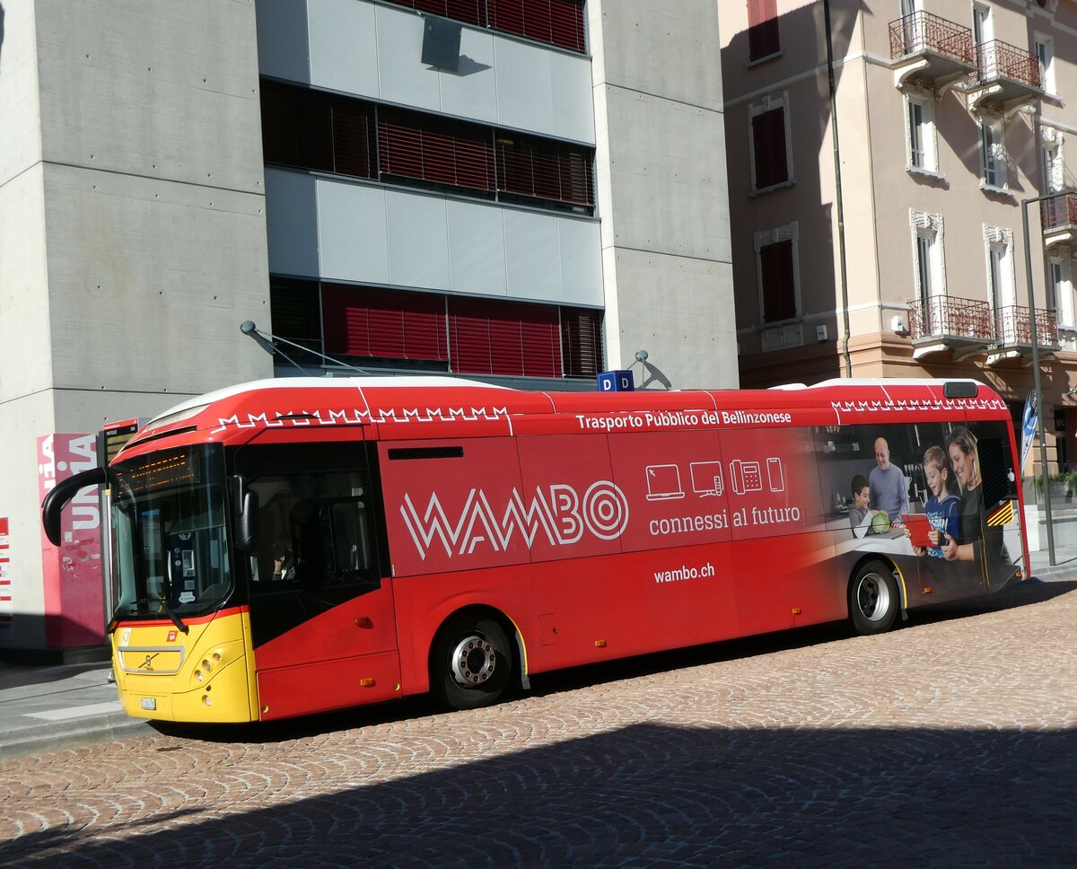 (229'182) - AutoPostale Ticino - TI 264'796 - Volvo am 14. Oktober 2021 beim Bahnhof Bellinzona