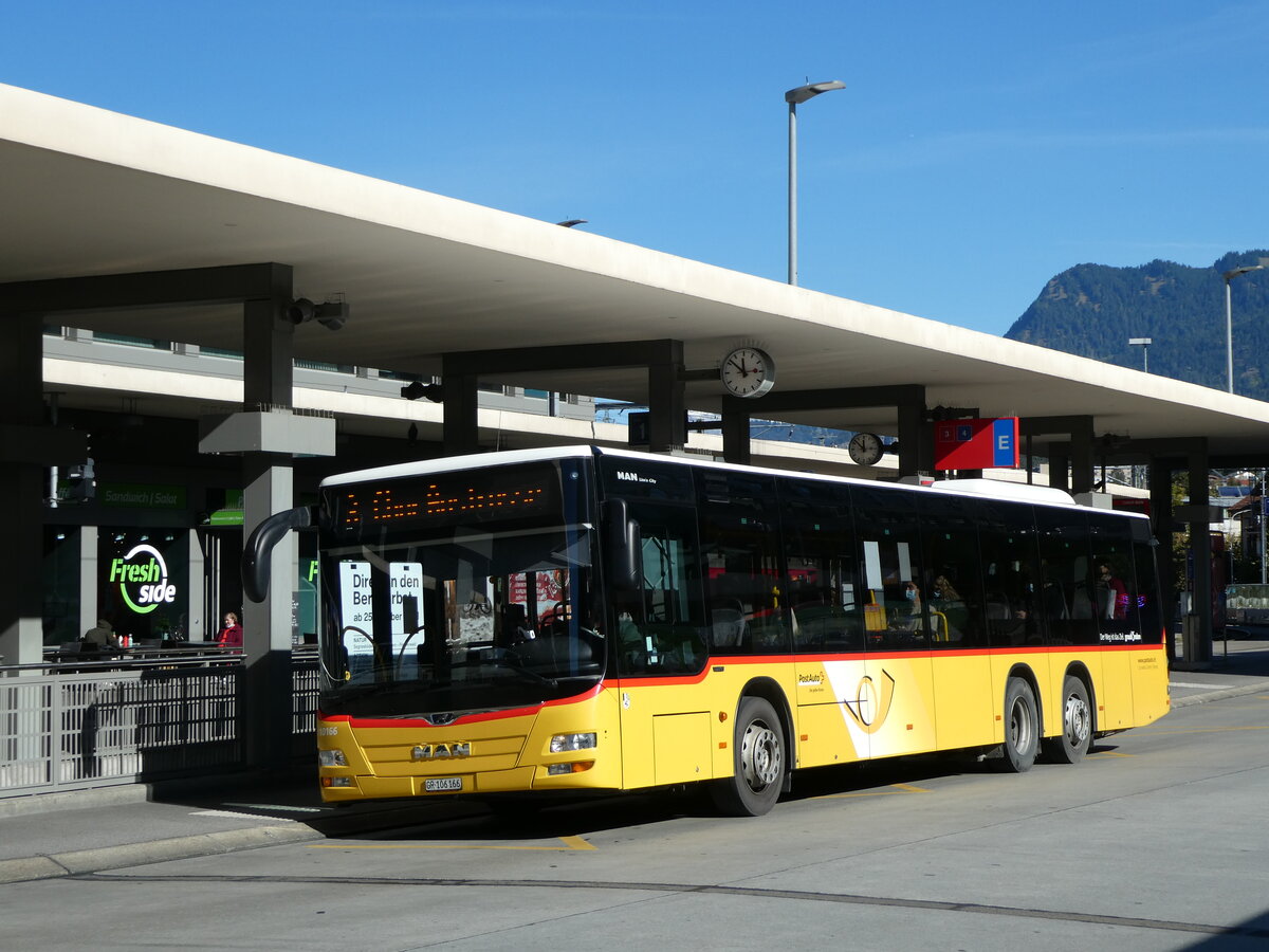 (229'253) - Dnser, Trimmis - GR 106'166 - MAN am 15. Oktober 2021 beim Bahnhof Chur