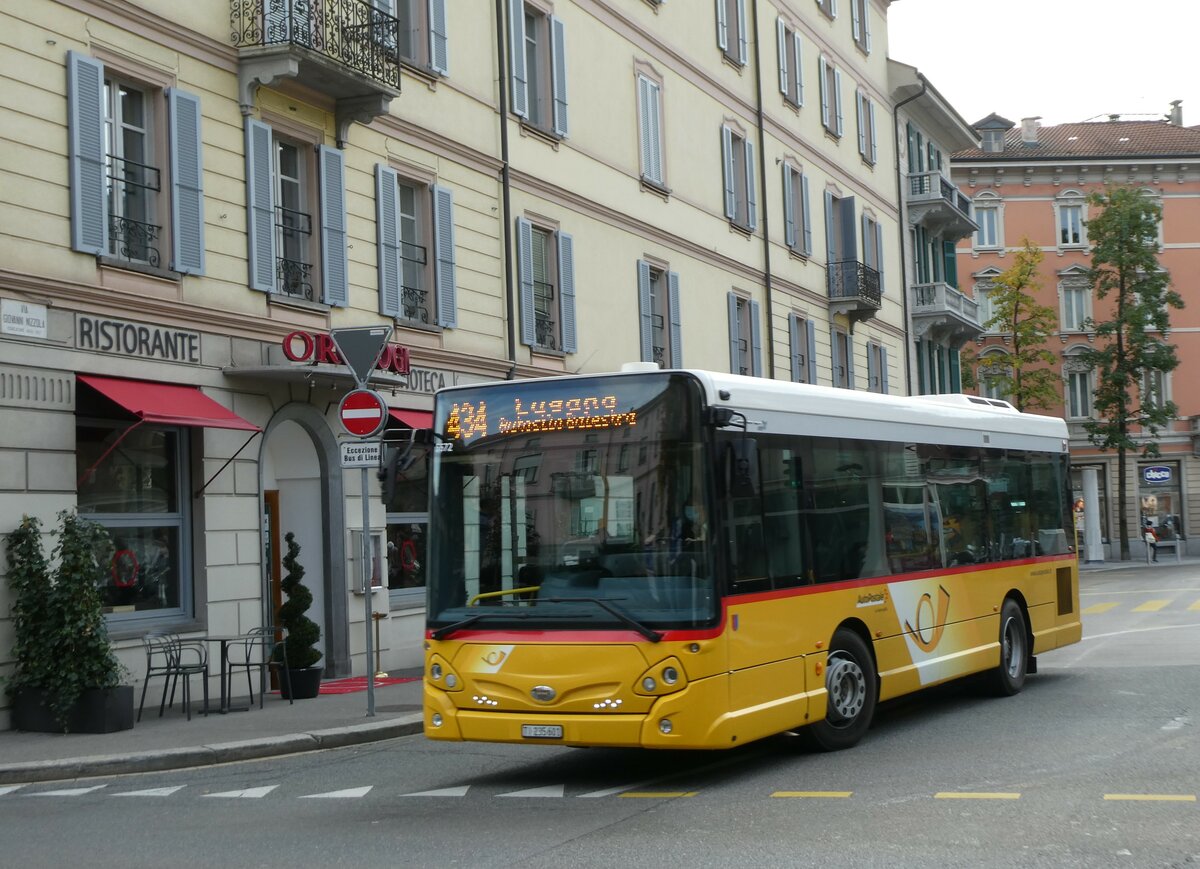 (230'352) - AutoPostale Ticino - Nr. 305/TI 235'601 - Heuliez am 10. November 2021 in Lugano, Centro