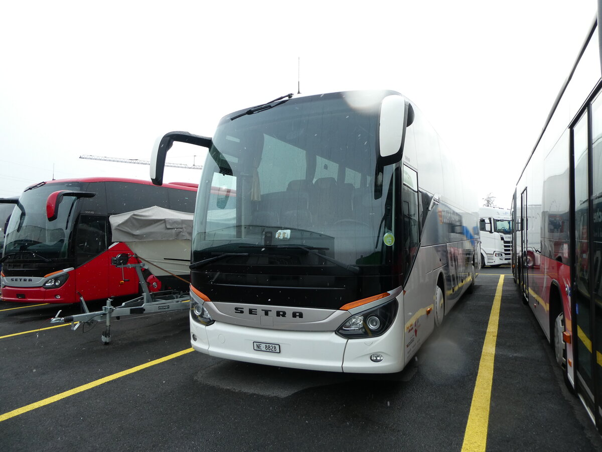 (231'013) - Jean-Louis, Ftigny - Nr. 43/NE 8828 - Setra am 28. November 2021 in Kerzers, Interbus