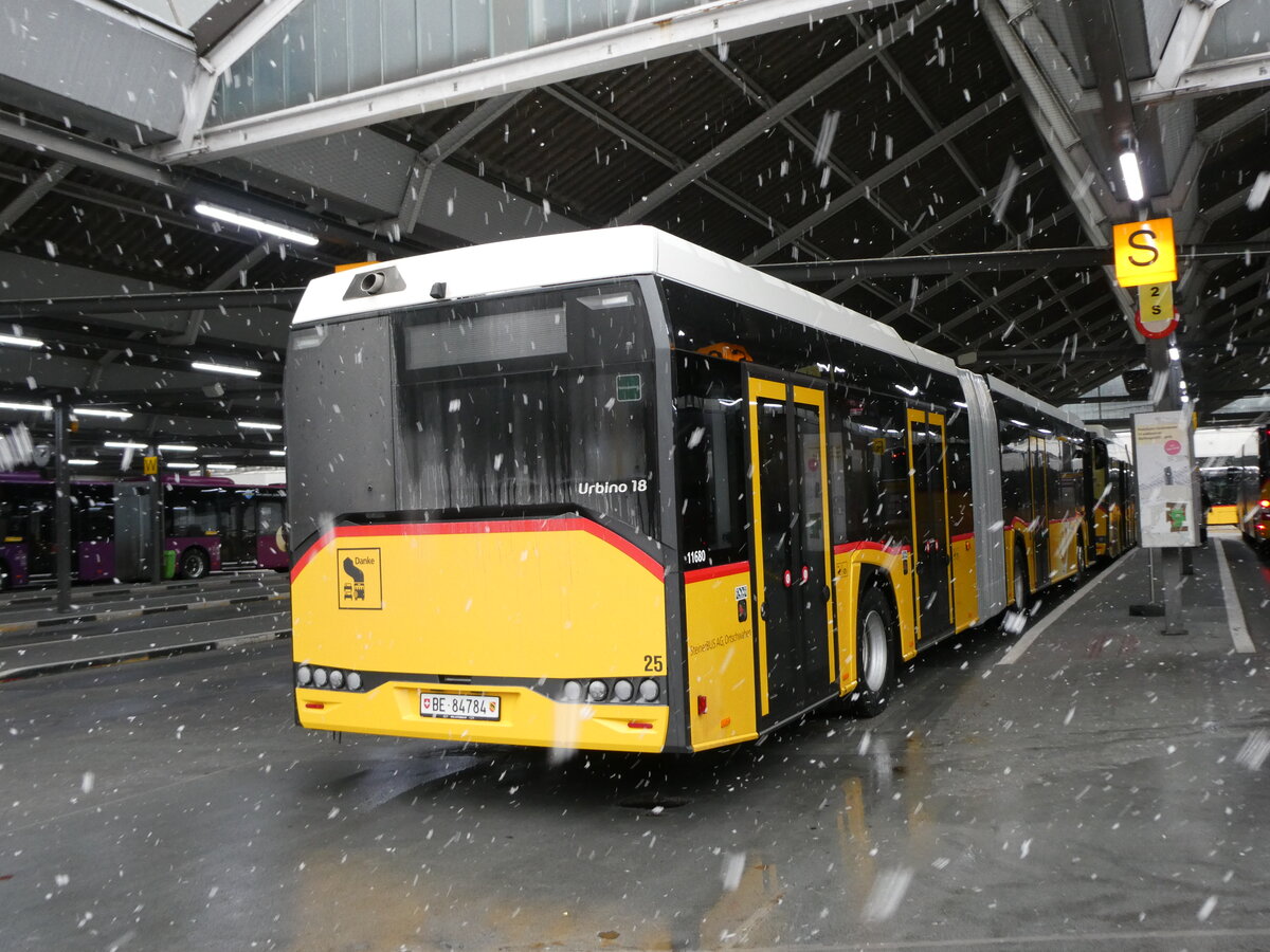 (231'039) - Steiner, Ortschwaben - Nr. 25/BE 84'784 - Solaris am 28. November 2021 in Bern, Postautostation