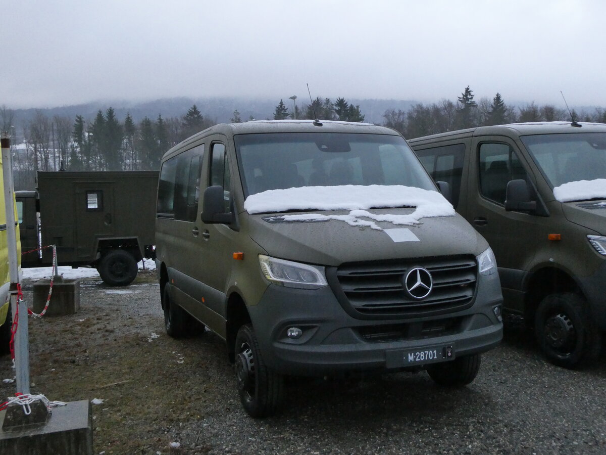 (231'116) - Schweizer Armee - M+28'701 - Mercedes am 11. Dezember 2021 in Rohr, Hauptstrasse