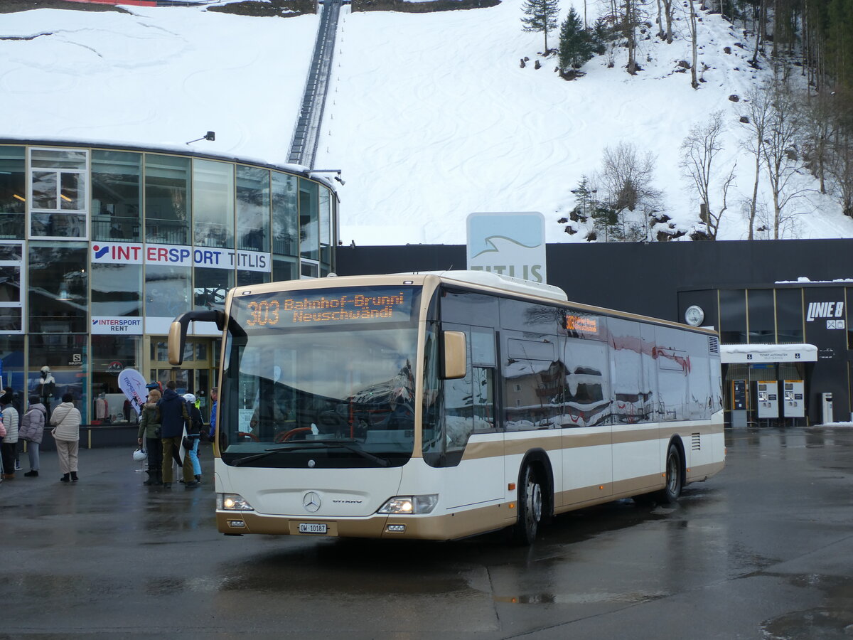 (231'573) - EAB Engelberg - Nr. 3/OW 10'187 - Mercedes (ex AAGS Schwyz Nr. 38) am 26. Dezember 2021 in Engelberg, Talstation Titlis