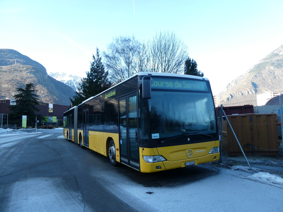 (231'668) - TMR Martigny - Nr. 144/VS 328'801 - Mercedes am 1. Januar 2022 in Martigny, Garage