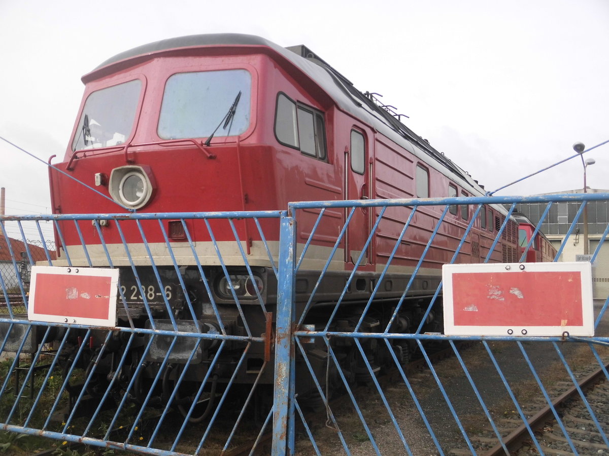 232 238 und dahinter 232 673 der LEG abgestellt in Delitzsch am 26.10.17