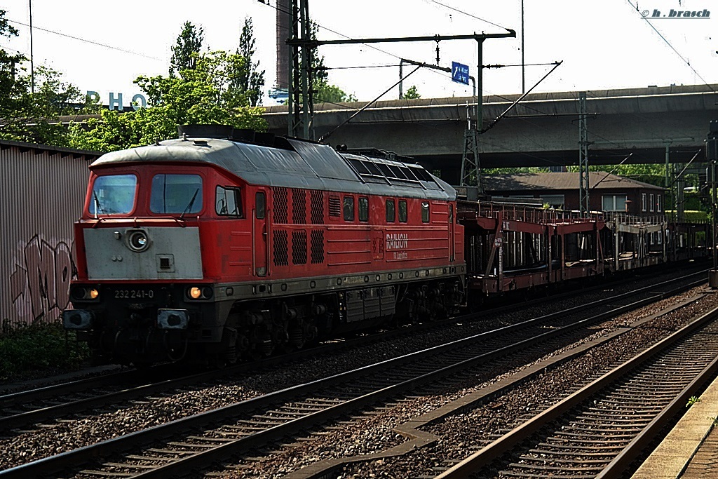 232 241-0 ist mit einen gemischten güterzug durch hh-harburg gefahren,datum 16.05.14