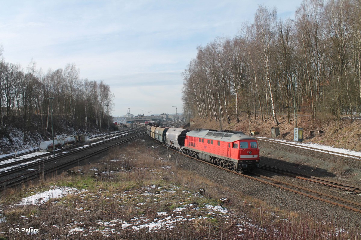 232 252-7 durchfährt Marktredwitz mit dem EZ 51715 Nürnberg - Seddin. 05.03.16