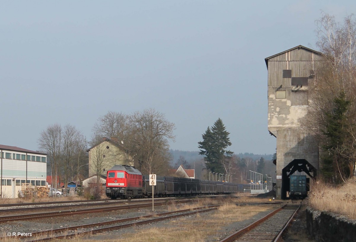 232 252-9 mit dem 49967 Gefco Autotransportzug NNR - XTCH in Pechbrunn. 24.03.15