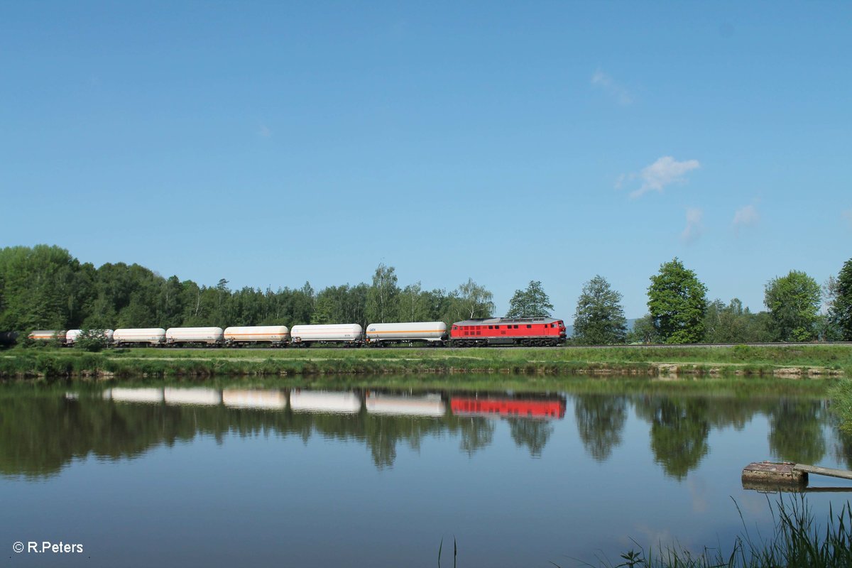 232 259-2 zieht kurz vor Wiesau den 51721 NNR - LE Frankenwald Umleiter. 26.05.16