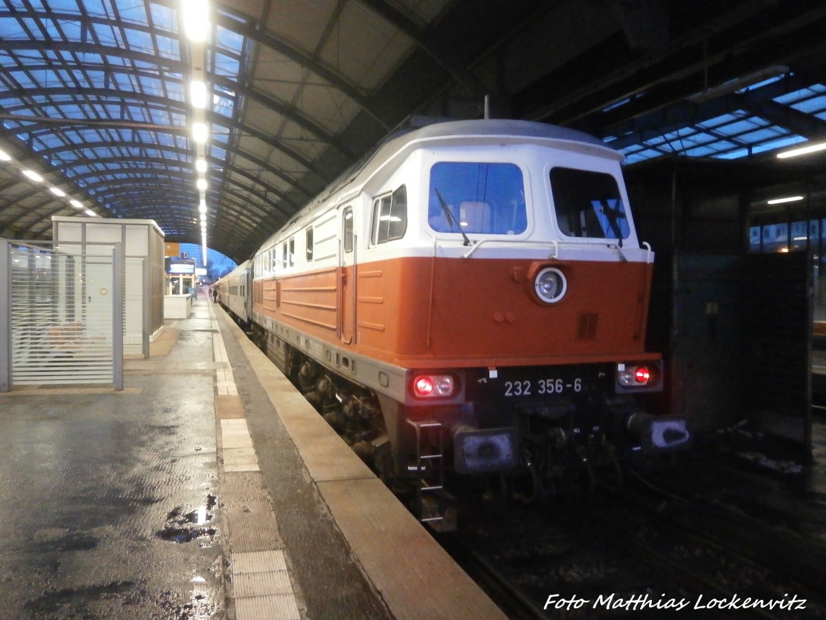 232 356 am Ende des DPE Sonderzuges im Hallenser Hbf am Morgen des 10.1.15