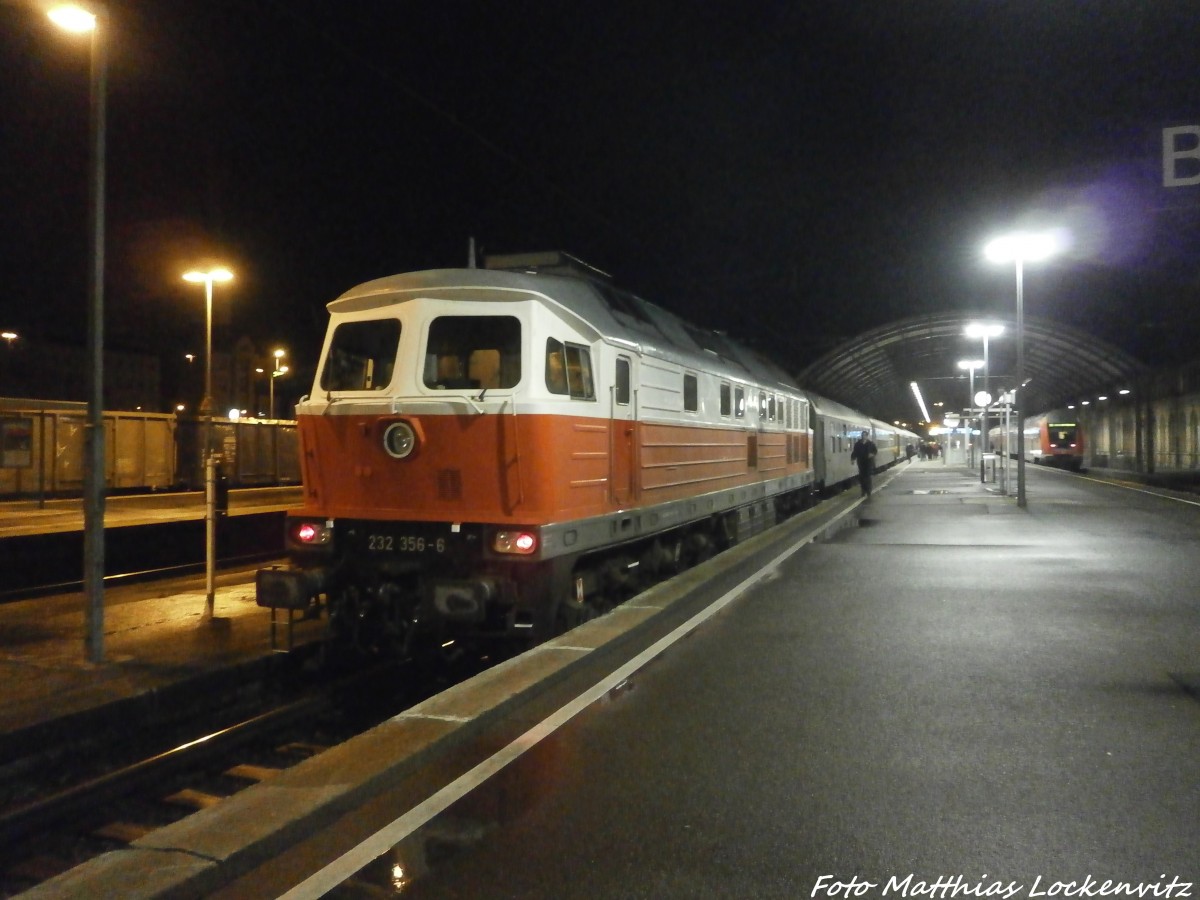 232 356 am Ende des DPE Sonderzuges im Bahnhof Halle (Saale) Hbf am 10.1.15