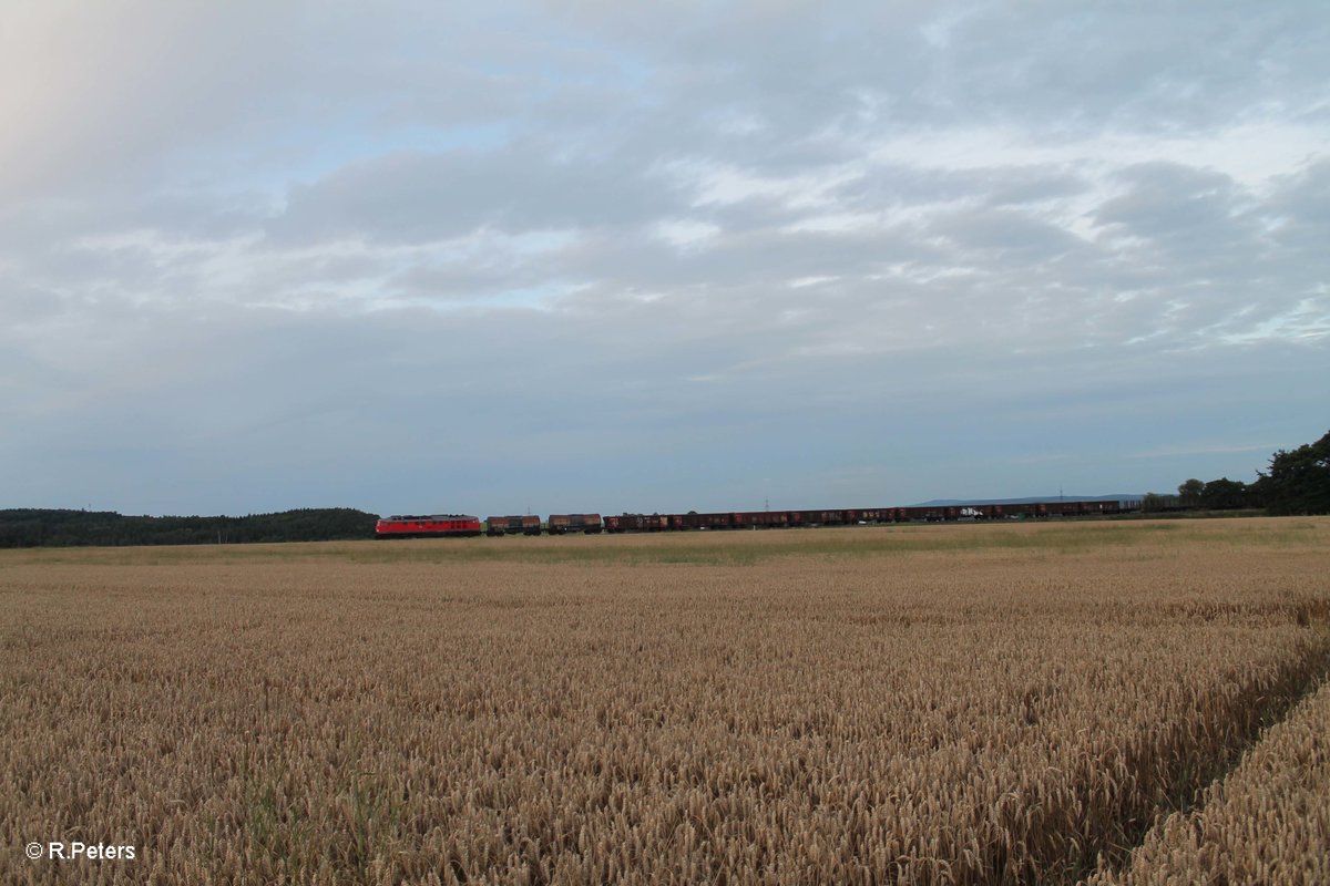 232 571-0 zieht am 08.08.16 den 51716 Nürnberg - Leipzig Frankenwald Umleiter bei Oberteich.