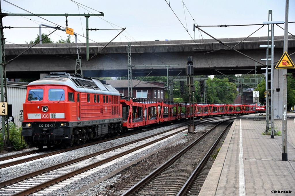 232 635-4 fuhr mit einen leeren autozug durch hh-harburg,02.08.19