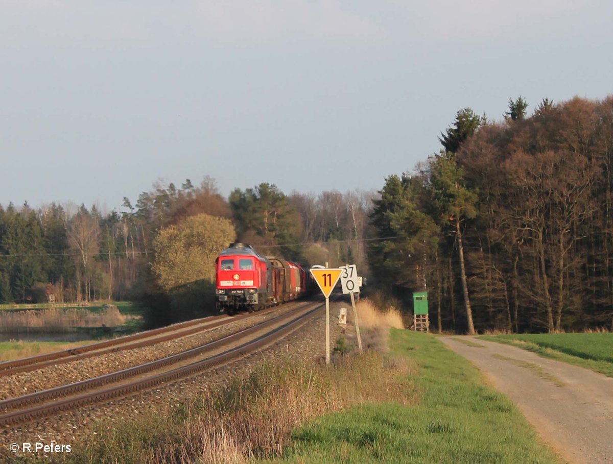 232 703-9 zieht bei Oberteich den 51717 Nürnberg - Leipzig Engelsdorf Frankenwald Umleiter. 12.04.16