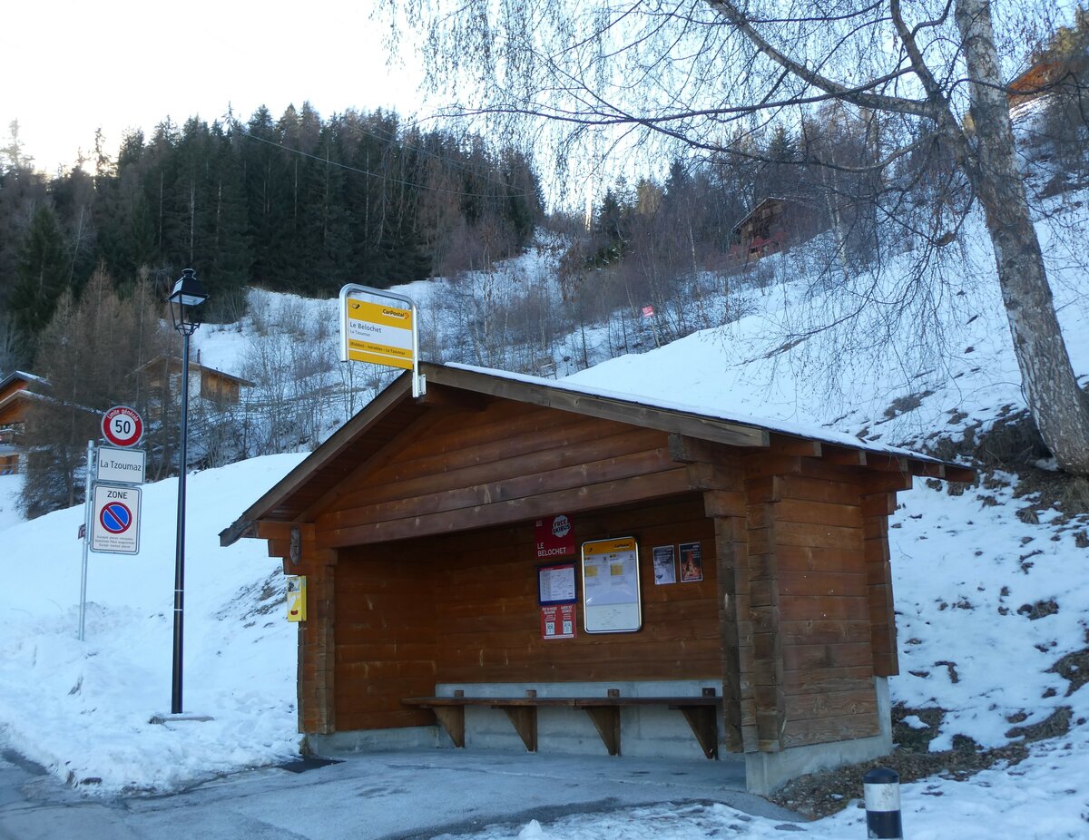 (232'116) - PostAuto/Buchard-Haltestelle am 19. Januar 2022 in La Tzoumaz, Le Belochet