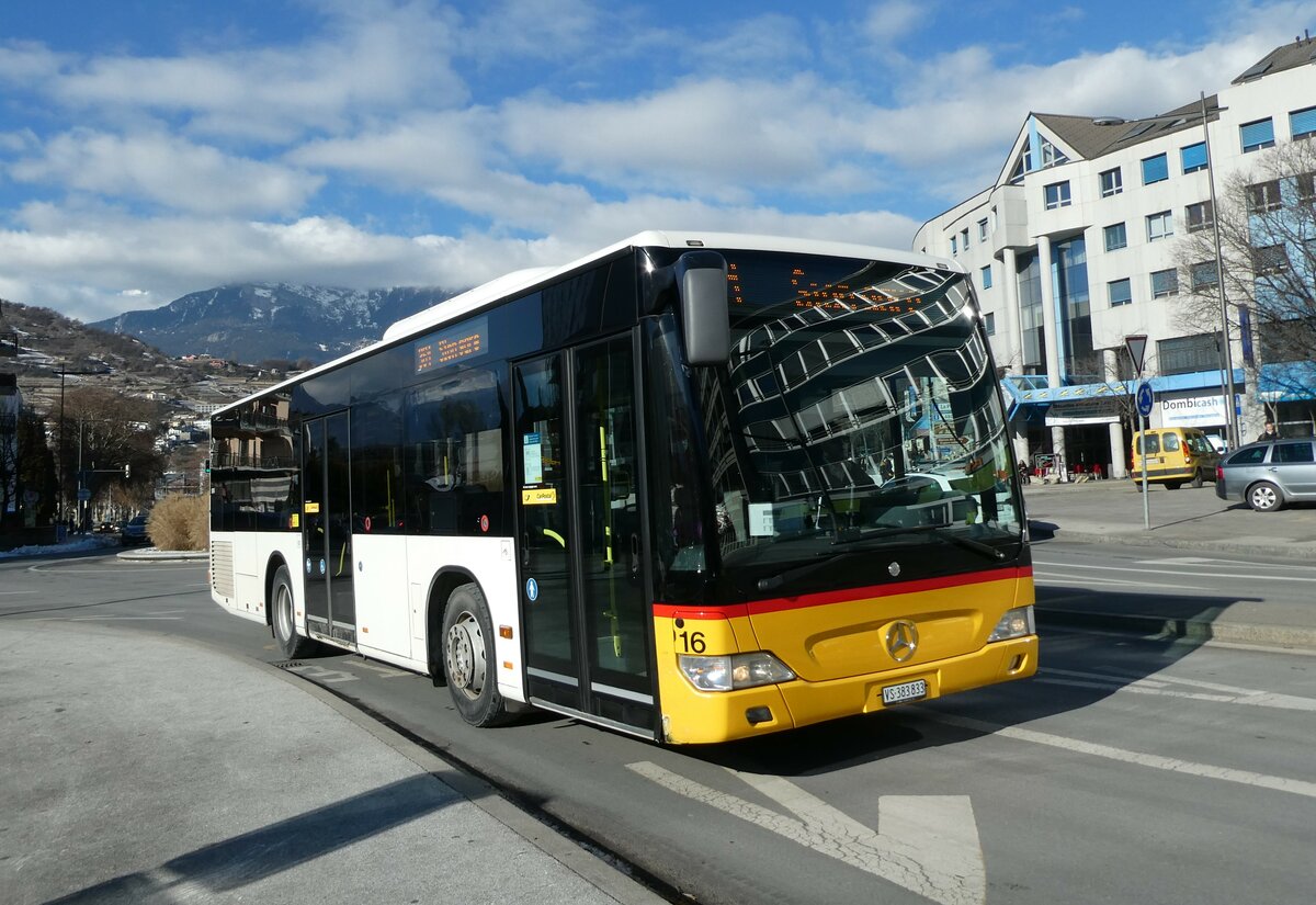 (232'221) - Lathion, Sion - Nr. 16/VS 383'833 - Mercedes (ex TPC Aigle) am 21. Januar 2022 beim Bahnhof Sion