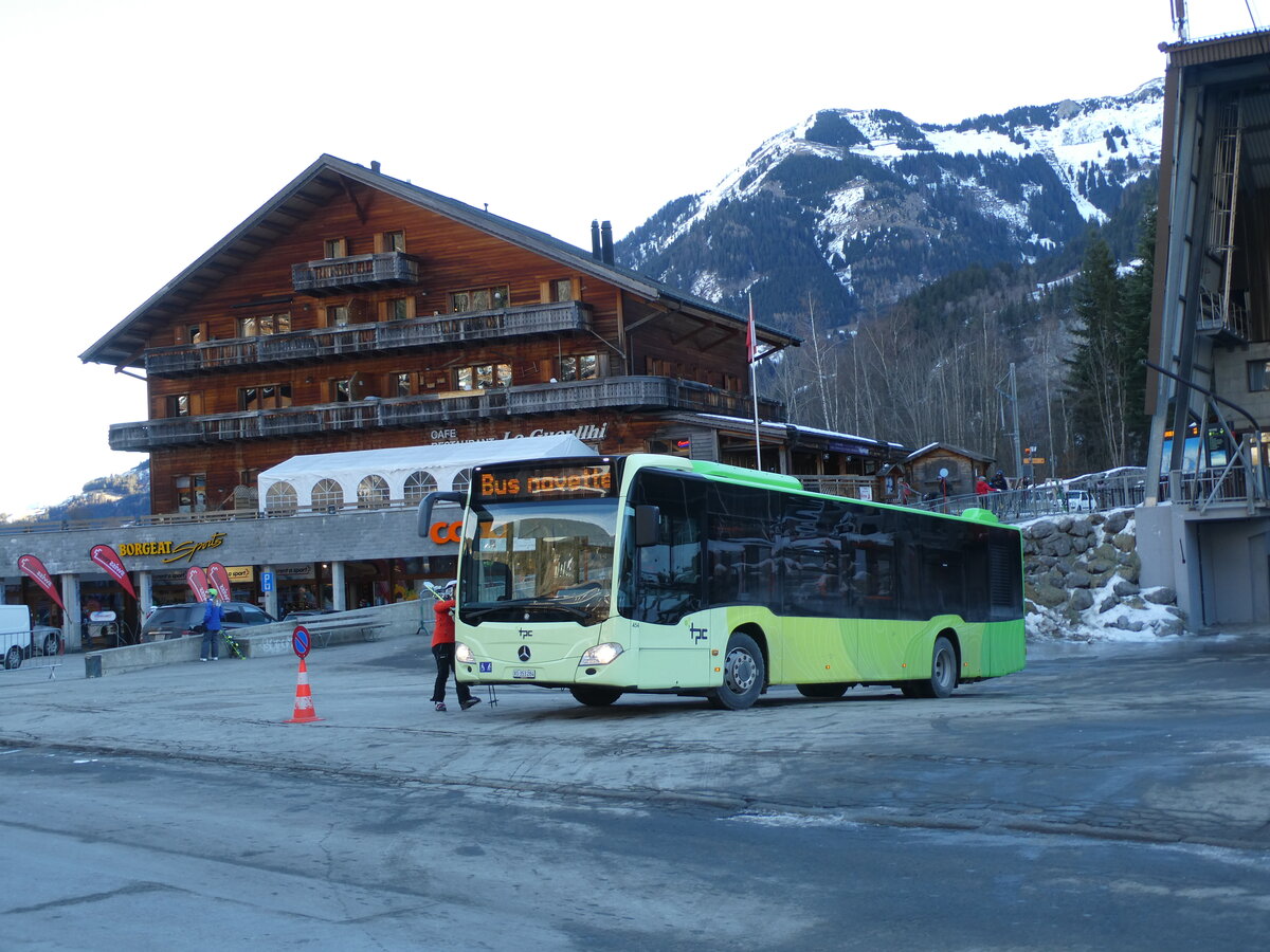 (232'454) - TPC Aigle - Nr. 454/VS 353'284 - Mercedes (ex Borini, F-Combloux) am 29. Januar 2022 beim Bahnhof Champry