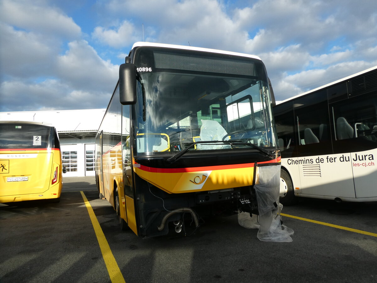 (232'575) - Zerzuben, Visp-Eyholz - Nr. 62/VS 468'662 - Iveco am 30. Januar 2022 in Kerzers, Interbus