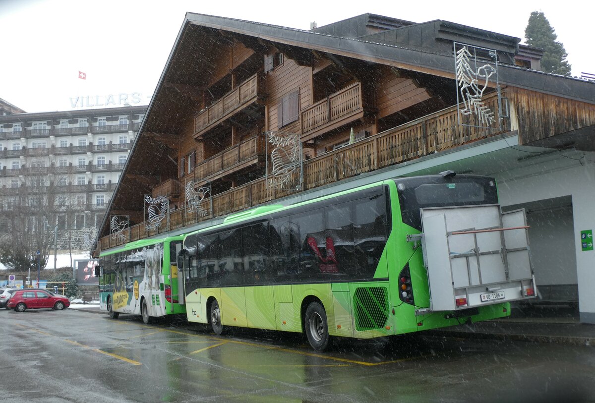 (232'599) - TPC Aigle - Nr. 20/VD 1186 - Volvo am 31. Januar 2022 beim Bahnhof Villars-sur-Ollon