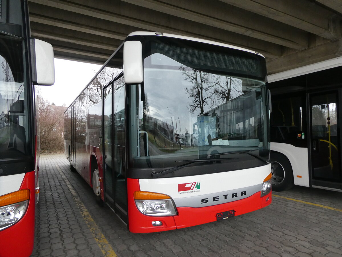 (232'722) - CJ Tramelan - Nr. 125 - Setra am 6. Februar 2022 in Kerzers, Murtenstrasse