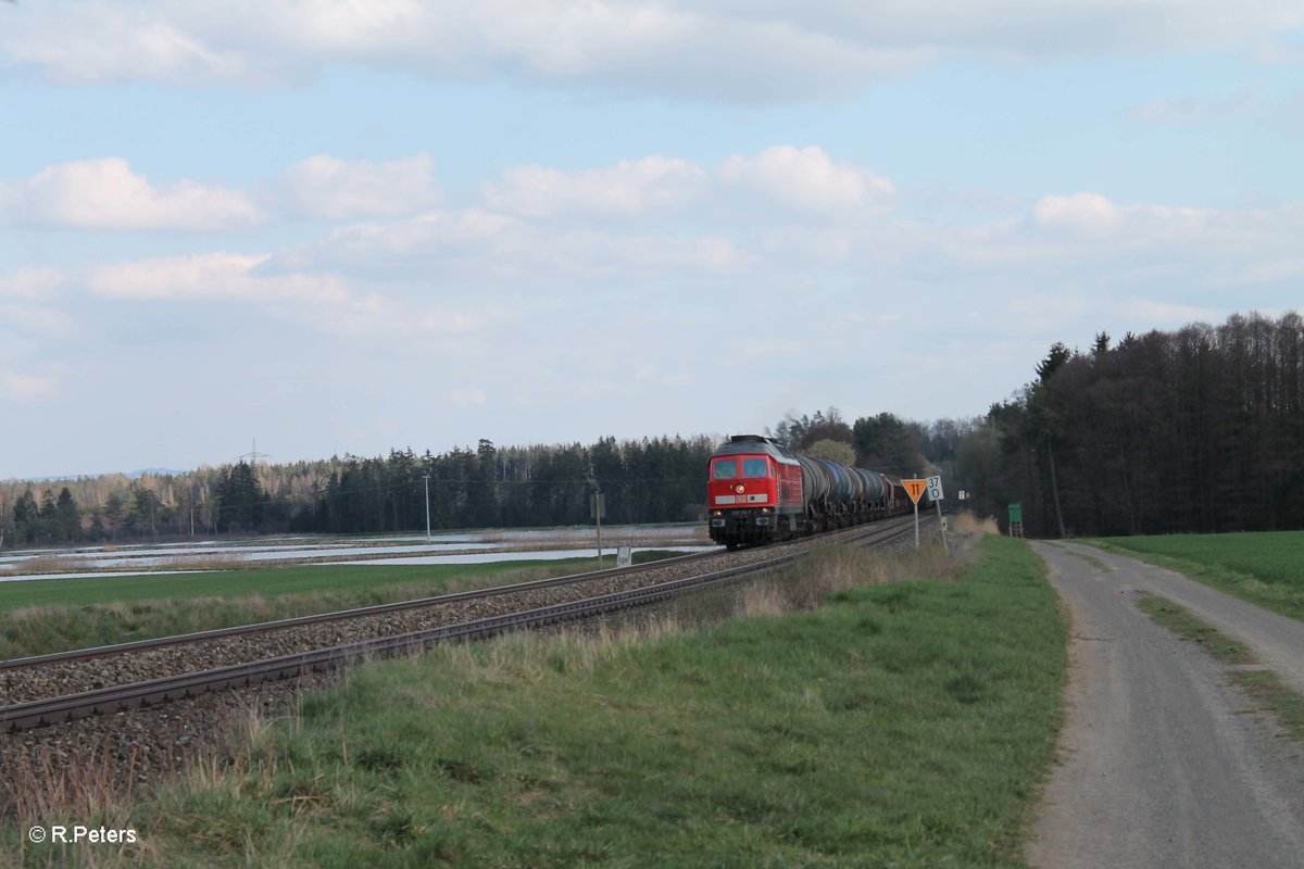 233 176-7 mit dem 51717 Nürnberg - Leipzig Engelsdorf Frankenwald Umleiter. 10.04.16