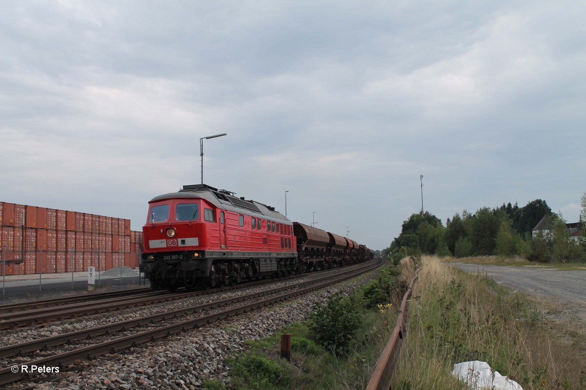 233 367-2 mit der 51643 bergabe Nrnberg - Marktredwitz bei der durchfahrt in Wiesau. 08.09.13