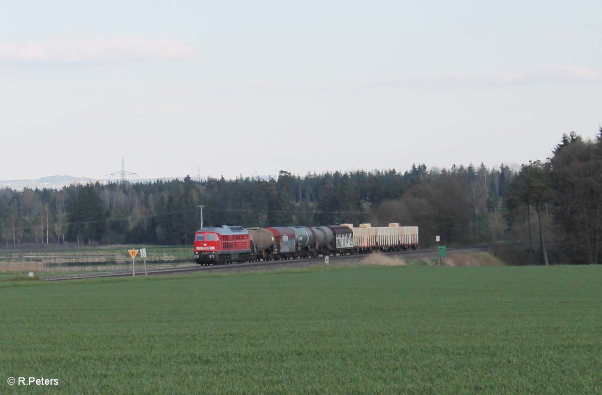 233 367 zieht bei Oberteich ein Frankenwald Umleiter richtung Hof. 29.04.16