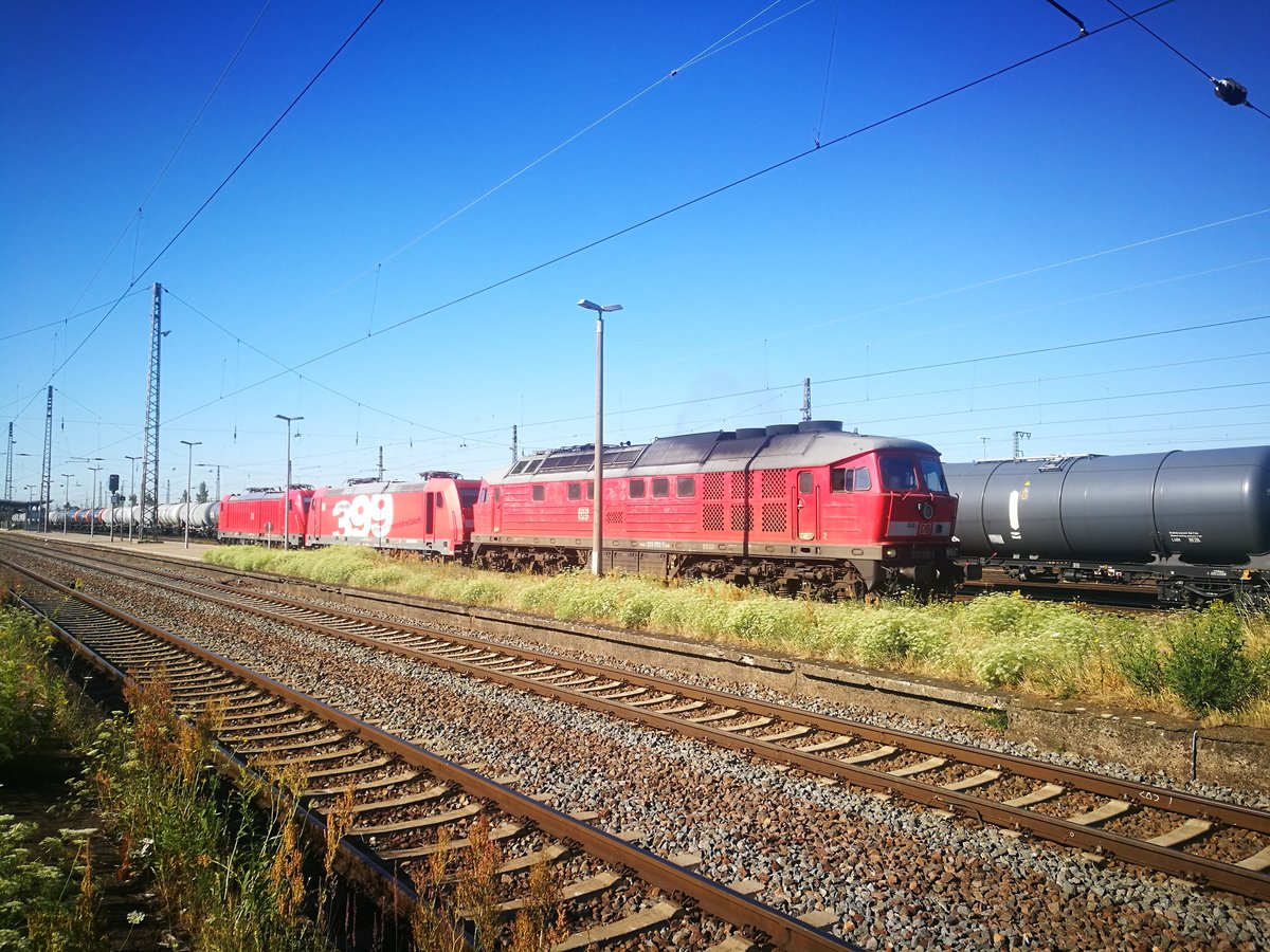 233 572, 185 399 und 187 XXX im Bahnhof Grokorbetha am 2.7.18