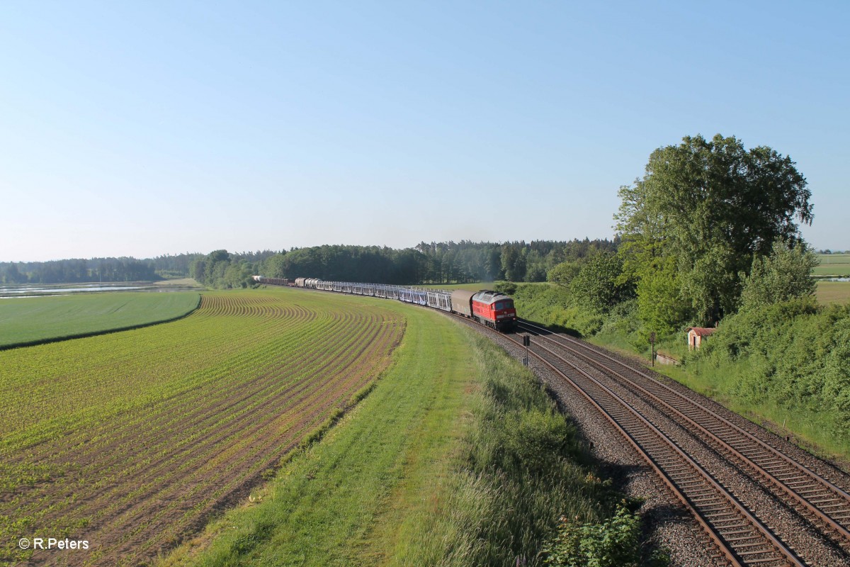 233 636-0 müht sich ein klein wenig die Steigung rauf bei Oberteich mit dem 45367 NNR - XTCH. 05.06.15