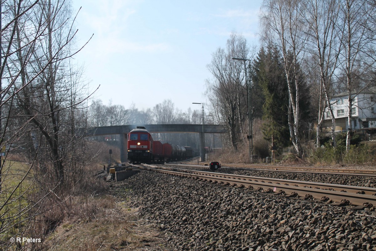 233 698-0 verlsst Marktredwitz mit dem 51712 Frankenwald-Umleiter Nrnberg - Leipzig Engelsdorf. 18.03.16