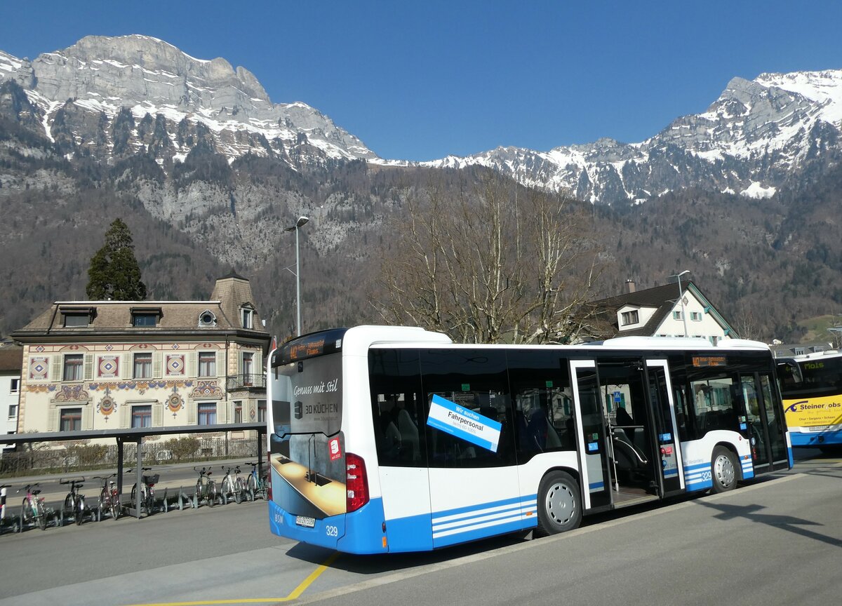 (233'567) - BSW Sargans - Nr. 329/SG 297'508 - Mercedes am 8. Mrz 2022 beim Bahnhof Walenstadt