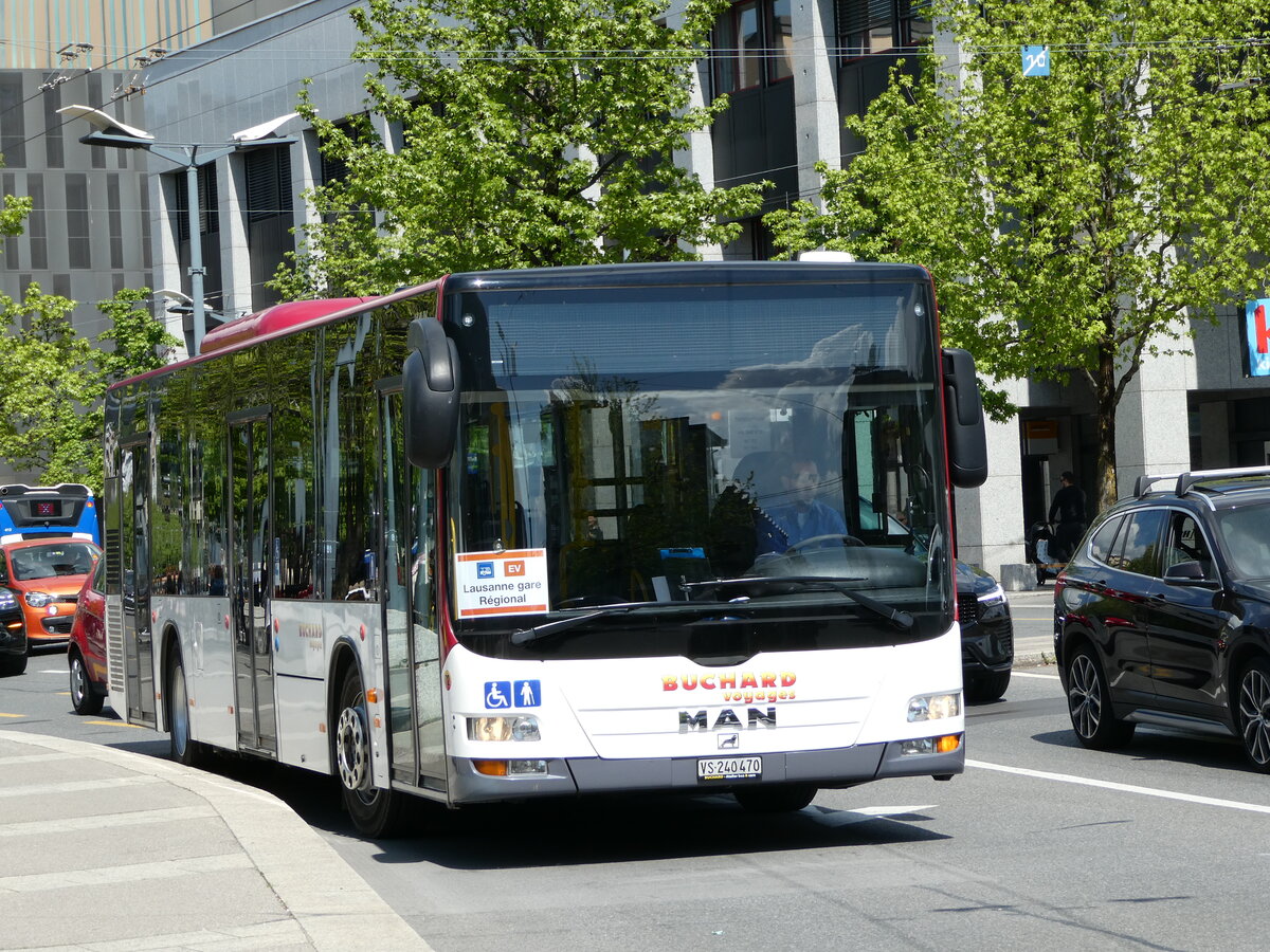 (234'929) - Buchard, Leytron - Nr. 72/VS 240'470 - MAN (ex PostAuto Wallis Nr. 68; ex Lathion, Sion Nr. 68) am 30. April 2022 beim Bahnhof Vevey