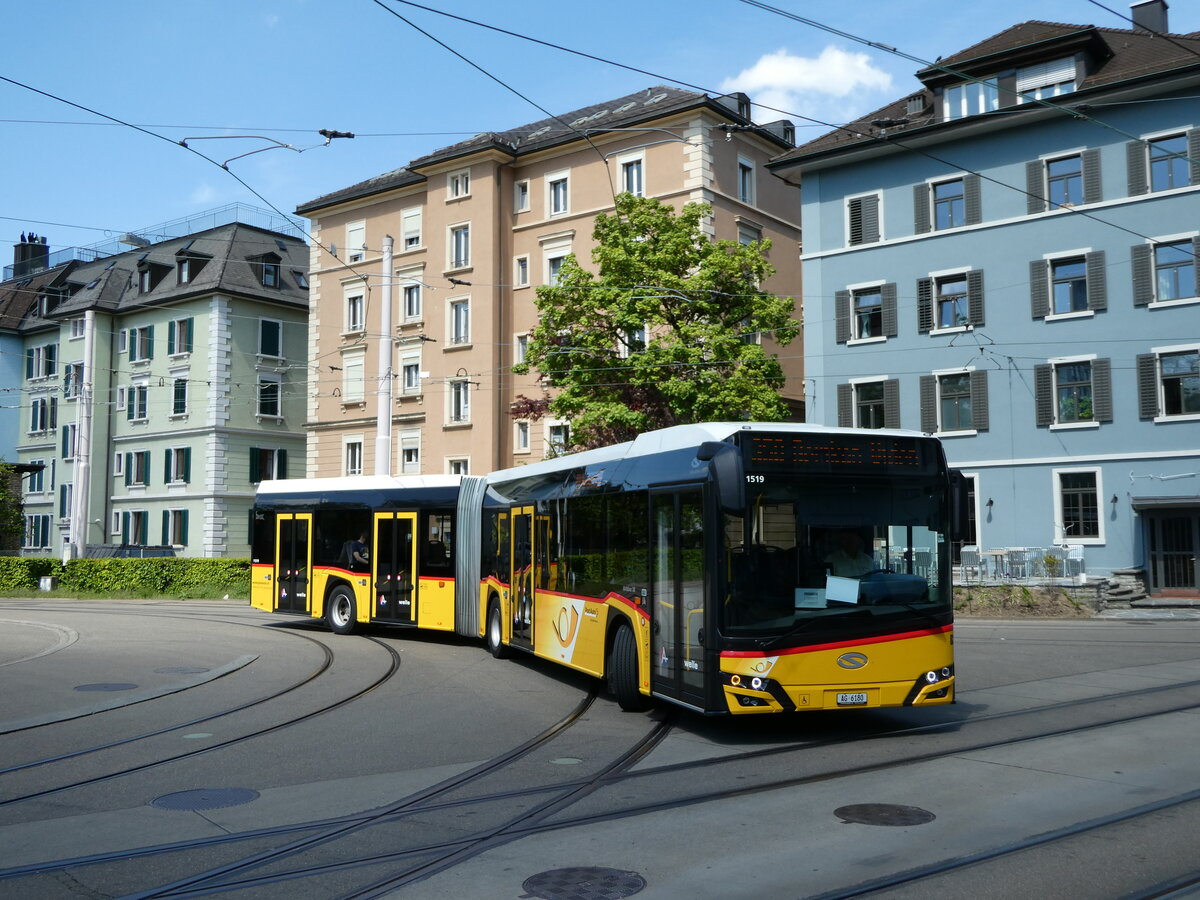 (235'055) - Steffen, Remetschwil - Nr. 83/AG 6180 - Solaris am 2. Mai 2022 beim Bahnhof Zrich-Wiedikon