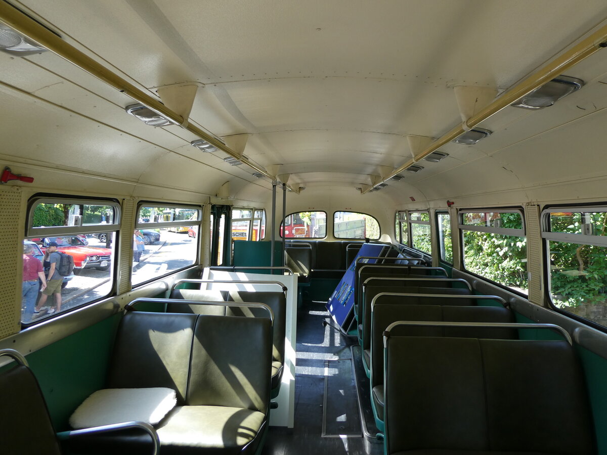 (236'586) - VBL Luzern (vbl-historic) - Nr. 76/LU 15'337 - Twin Coach am 4. Juni 2022 in Sarnen, OiO (Innenaufnahme)