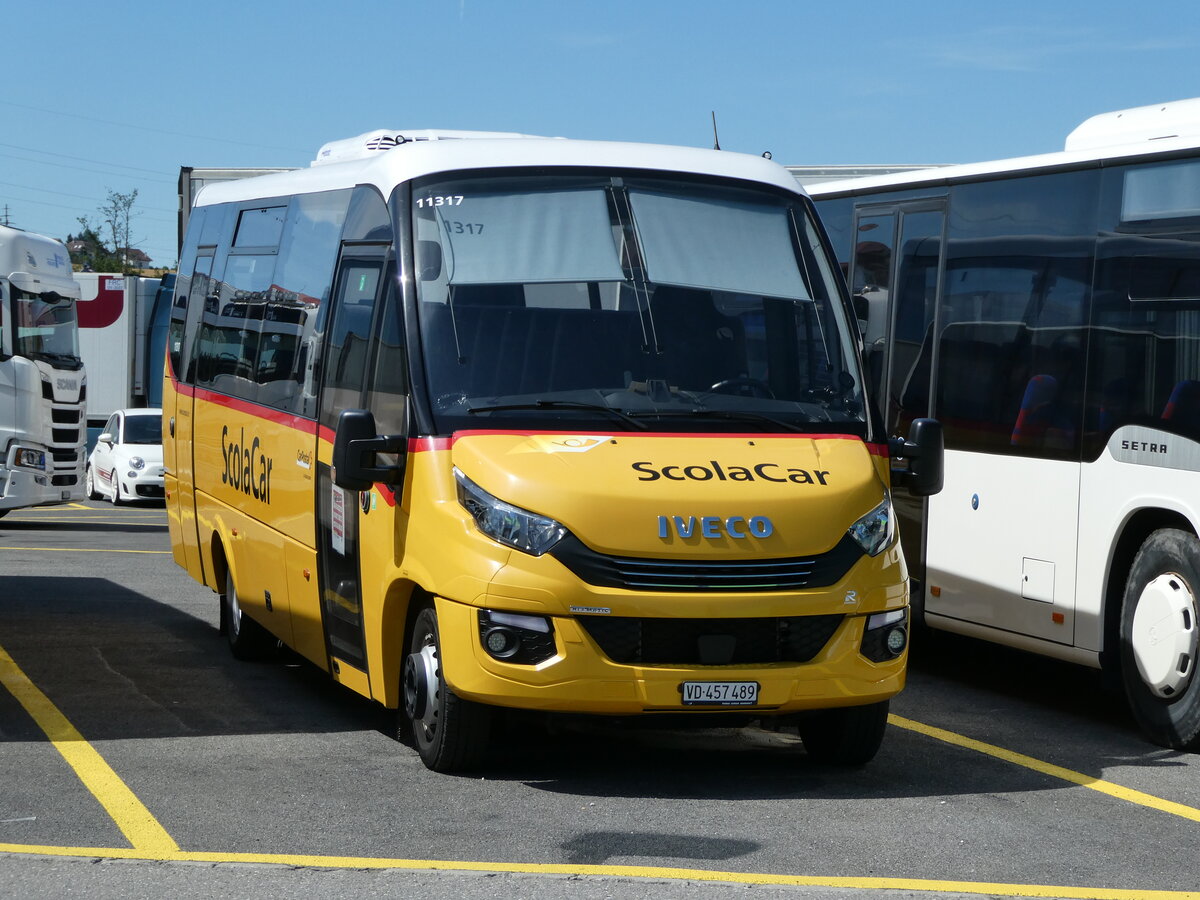 (237'845) - CarPostal Ouest - VD 457'489 - Iveco/Rosero am 3. Juli 2022 in Kerzers, Interbus