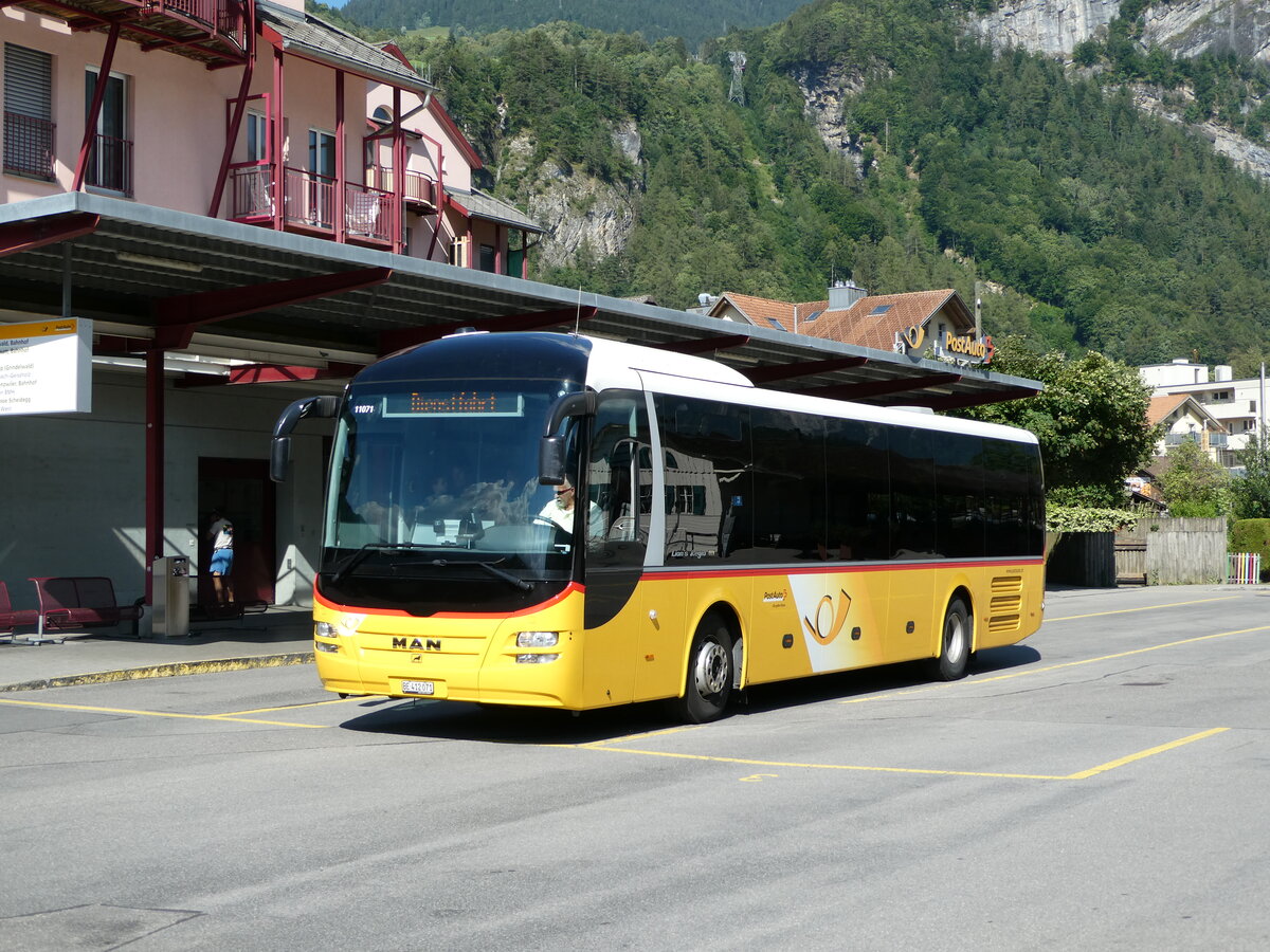 (238'005) - PostAuto Bern - Nr. 71/BE 412'071 - MAN (ex PostAuto Zentralschweiz Nr. 20; ex Dillier, Sarnen Nr. 20) am 10. Juli 2022 in Meiringen, Postautostation