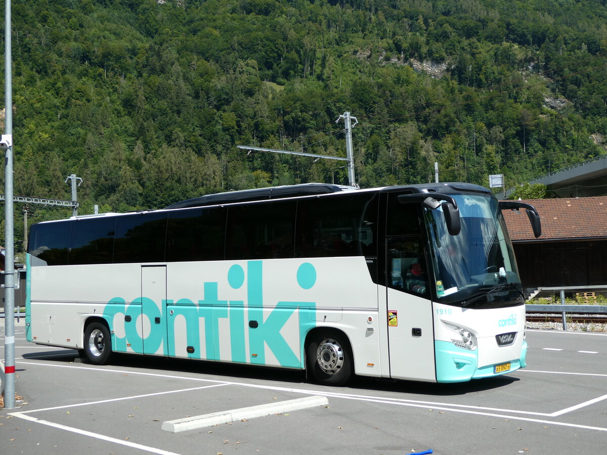 (238'589) - Aus Holland: Atlas, Stellendam - Nr. 1910/65-BND-6 - VDL am 30. Juli 2022 beim Bahnhof Interlaken Ost