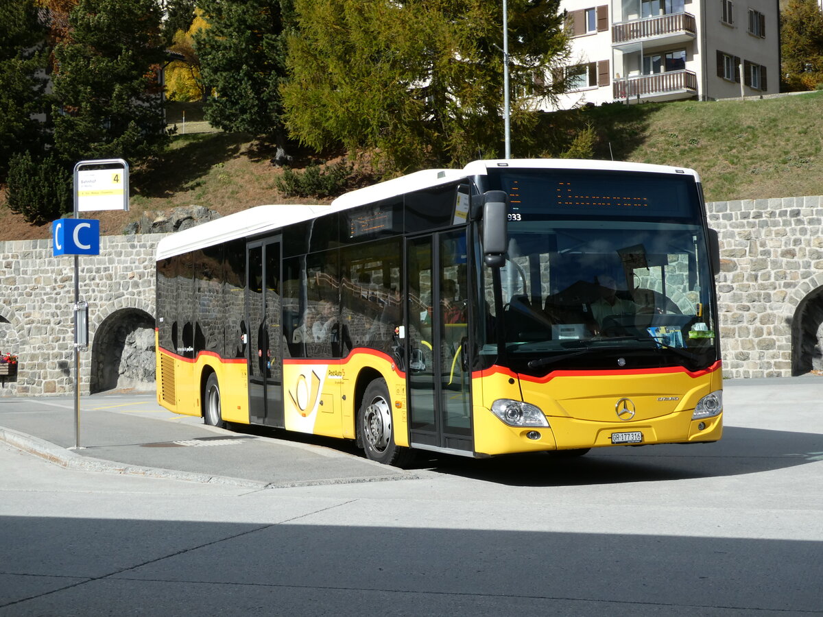 (241'089) - PostAuto Graubnden - GR 177'316 - Mercedes am 12. Oktober 2022 beim Bahnhof St. Moritz